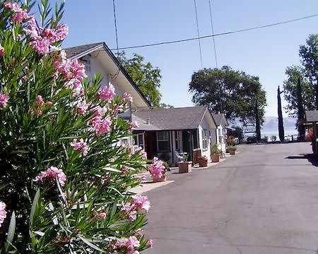 The Mallard House Inn 레이크포트 외부 사진